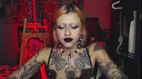 Snapshot of insunnity666 chatting on 4, 12, 2025 Insunnity666 online show from 4, 12, 2025