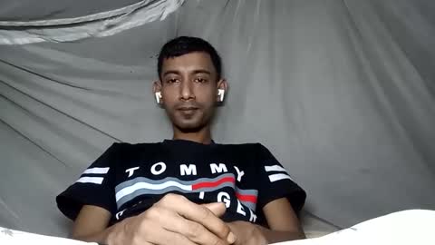 interne8famous online show from 11, 11, 2025