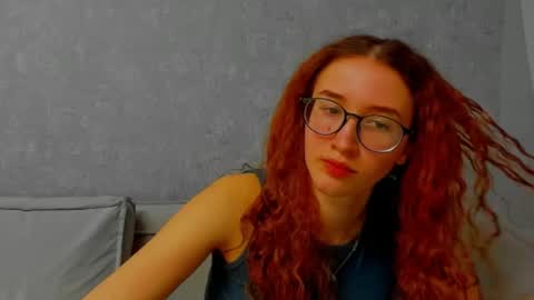 Snapshot of internetsexplorer chatting on 4, 4, 2026 Bernadette Join online show from 4, 4, 2026