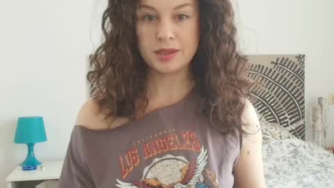 Snapshot of ireneblue_ chatting on 6, 4, 2026 Irene online show from 6, 4, 2026