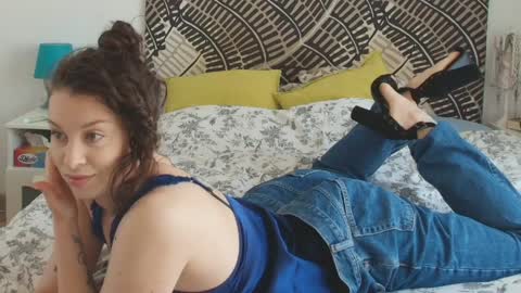 Snapshot of ireneblue_ chatting on 8, 4, 2026 Irene online show from 8, 4, 2026