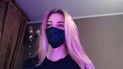 Lily online show from 12, 11, 2025