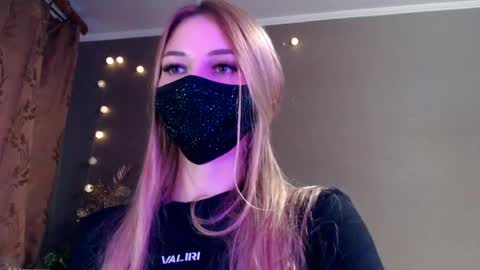 Snapshot of iris_lave chatting on 13, 5, 2026 Lily online show from 13, 5, 2026