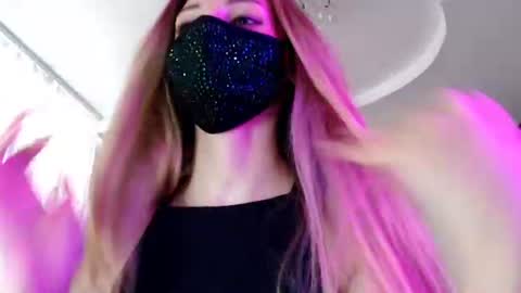 Snapshot of iris_lave chatting on 9, 6, 2026 Lily online show from 9, 6, 2026