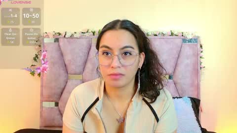 Snapshot of iris_mandarinne chatting on 6, 6, 2026 Iris online show from 6, 6, 2026