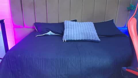 iris_roses online show from 19, 6, 2026