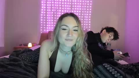 Snapshot of iris_roslin chatting on 20, 4, 2026 Iris 3 online show from 20, 4, 2026