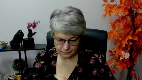 Snapshot of iris_xdesire chatting on 5, 12, 2024 I R I S online show from 5, 12, 2024