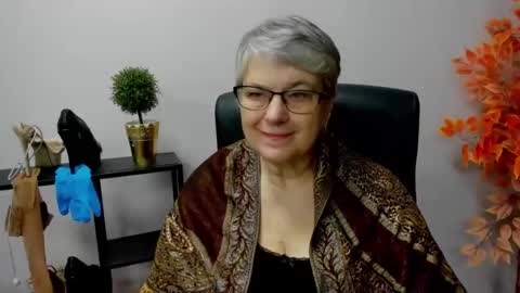 Snapshot of iris_xdesire chatting on 15, 1, 2025 I R I S online show from 15, 1, 2025