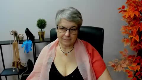 Snapshot of iris_xdesire chatting on 31, 1, 2025 I R I S online show from 31, 1, 2025