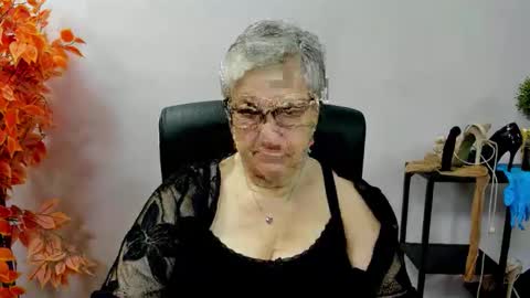 Snapshot of iris_xdesire chatting on 27, 10, 2025 I R I S online show from 27, 10, 2025
