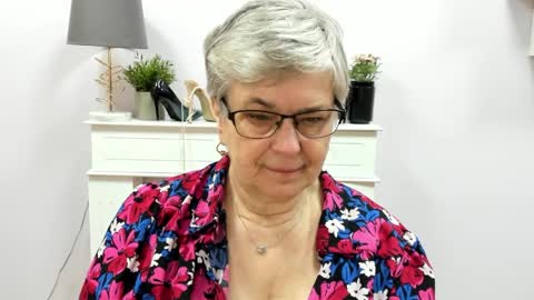 I R I S online show from 1, 4, 2026