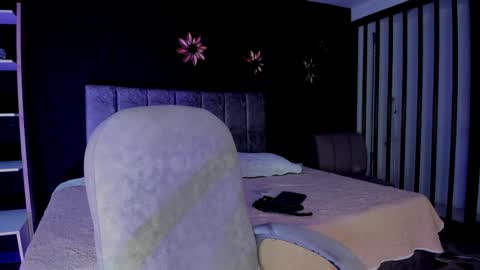Iris Fyre  online show from 23, 4, 2026
