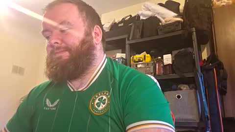 Snapshot of irishdaddy24 chatting on 22, 12, 2025 twitter theirishman205 online show from 22, 12, 2025