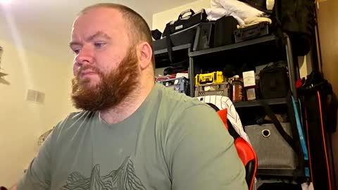 Snapshot of irishdaddy24 chatting on 5, 1, 2026 twitter theirishman205 online show from 5, 1, 2026