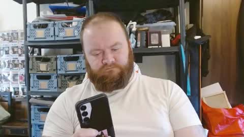 Snapshot of irishdaddy24 chatting on 28, 3, 2026 twitter theirishman205 online show from 28, 3, 2026