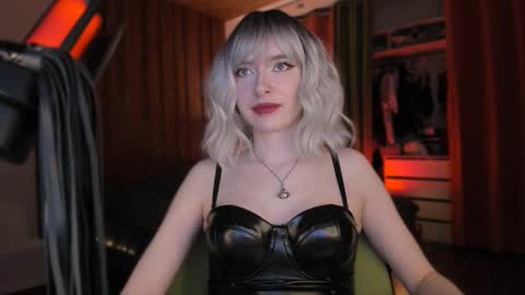 Miss Iris Fansly Miss Iris new inst.  online show from 14, 12, 2025