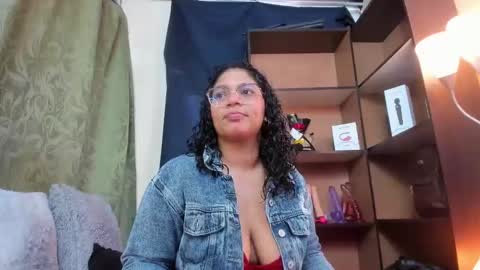 Snapshot of iriss_25 chatting on 12, 3, 2025 iris online show from 12, 3, 2025