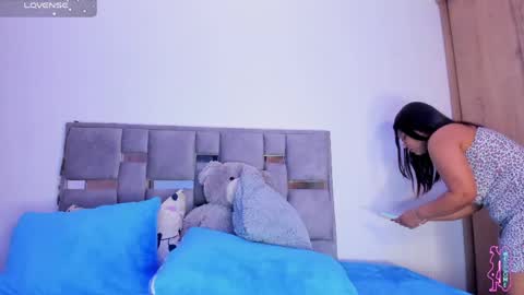 Snapshot of iriss_25 chatting on 11, 5, 2026 iris online show from 11, 5, 2026