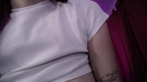 Isabella  online show from 10, 10, 2025