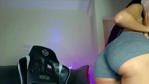 Snapshot of isa_hotwife chatting on 1, 3, 2026 isa_hotwife online show from 1, 3, 2026