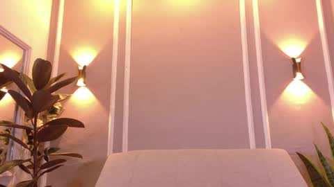 Isabella online show from 6, 4, 2026