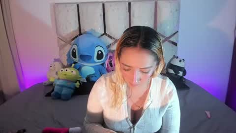 Snapshot of isa_klein chatting on 7, 7, 2026 isa_klein online show from 7, 7, 2026