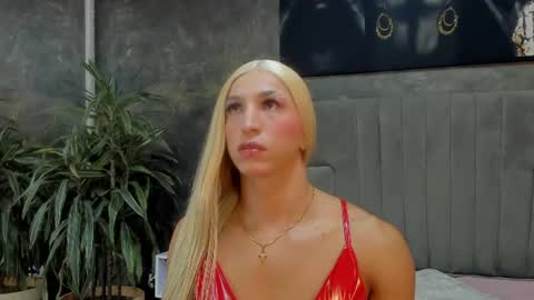 Snapshot of isa_lancaster chatting on 12, 7, 2026 Isa Lancaster online show from 12, 7, 2026