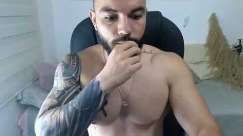 Isaac carter online show from 18, 12, 2025