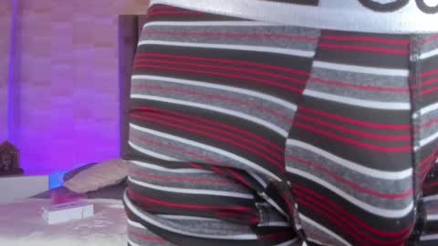 isaac_grey_ online show from 2, 4, 2026