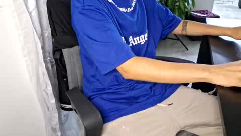 Snapshot of isaac_winter_ chatting on 3, 10, 2025 Isaac online show from 3, 10, 2025