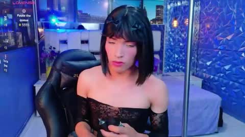 Snapshot of isaacnova chatting on 28, 5, 2026 isaacnova online show from 28, 5, 2026