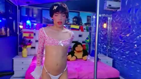 Snapshot of isaacnova chatting on 25, 6, 2026 isaacnova online show from 25, 6, 2026