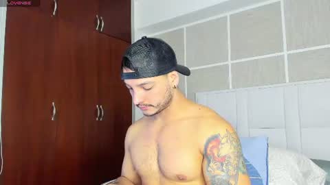 Snapshot of isaacs11 chatting on 9, 7, 2026 Isaac Surez online show from 9, 7, 2026
