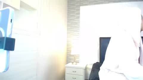 Snapshot of isaak_salomee chatting on 13, 6, 2026 isaak_salomee online show from 13, 6, 2026