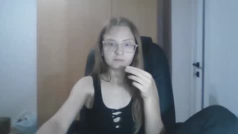 Snapshot of isabel_loveee chatting on 30, 9, 2025 isabel_loveee online show from 30, 9, 2025