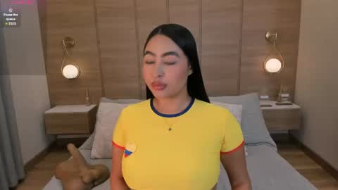 Snapshot of isabel_millher chatting on 8, 7, 2026 Isa online show from 8, 7, 2026