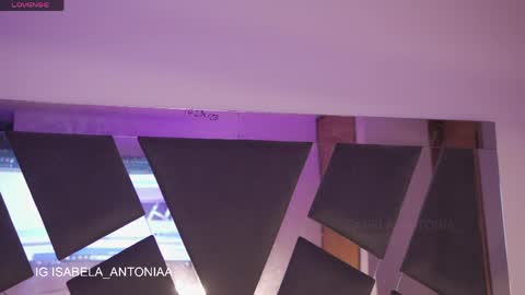 Snapshot of isabela_antonia_ chatting on 25, 4, 2026 online show from 25, 4, 2026
