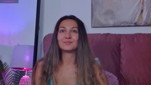 Snapshot of isabelasasha chatting on 9, 9, 2025 Isa online show from 9, 9, 2025