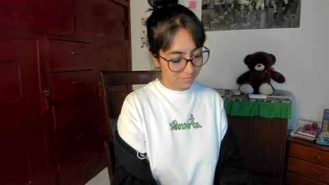 Isabella22 1 online show from 3, 12, 2024