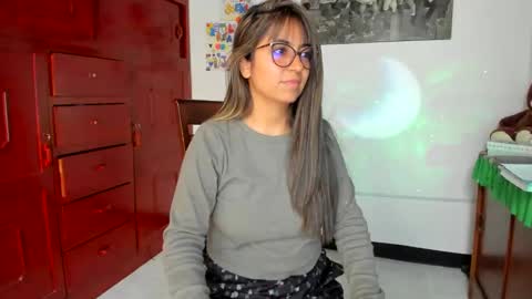 Isabella22 1 online show from 10, 2, 2025