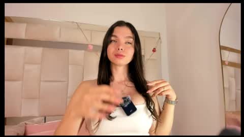 Snapshot of isabella_gomez11 chatting on 6, 6, 2026 isabella_gomez11 online show from 6, 6, 2026