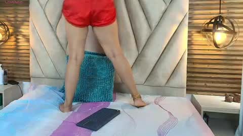 Snapshot of isabella_luxet chatting on 8, 7, 2026 isabella_luxet online show from 8, 7, 2026