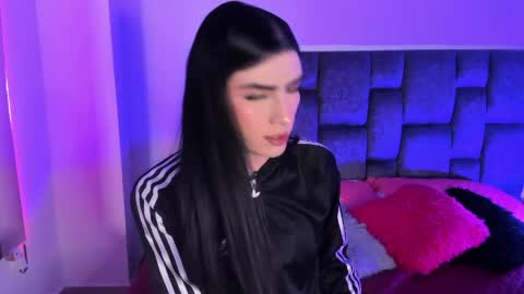 Isabella Moon9 online show from 16, 4, 2026