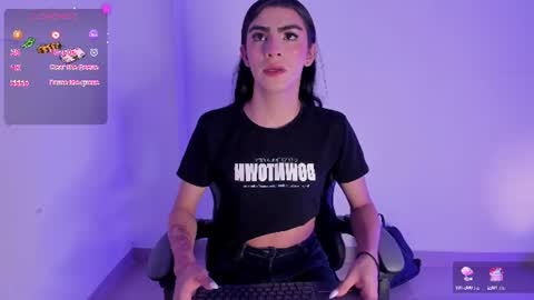 Snapshot of isabella_moon9 chatting on 19, 6, 2026 Isabella Moon9 online show from 19, 6, 2026