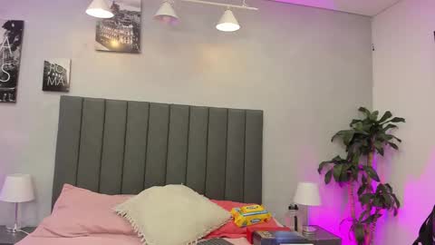 Isabella Nowa online show from 8, 2, 2026