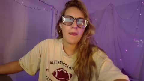 Isabella Rros online show from 3, 2, 2026