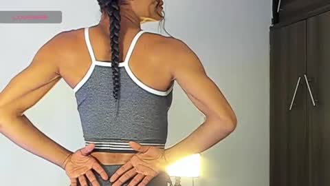 Isabella online show from 4, 2, 2026