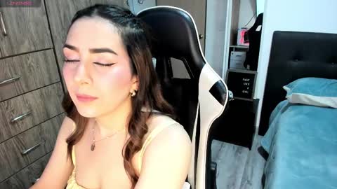 Snapshot of isabella_sea chatting on 9, 12, 2024 Isabella Sea online show from 9, 12, 2024