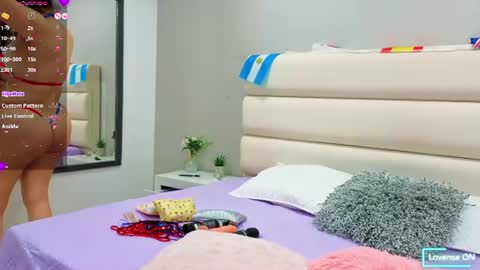 Snapshot of isabellaa_reyess chatting on 4, 7, 2026 Isabella online show from 4, 7, 2026